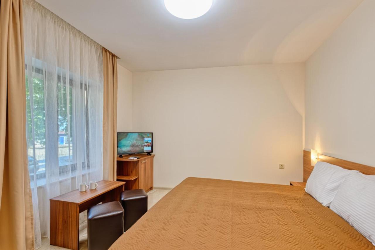 Къща За Гости Relax Hisarya Exterior photo